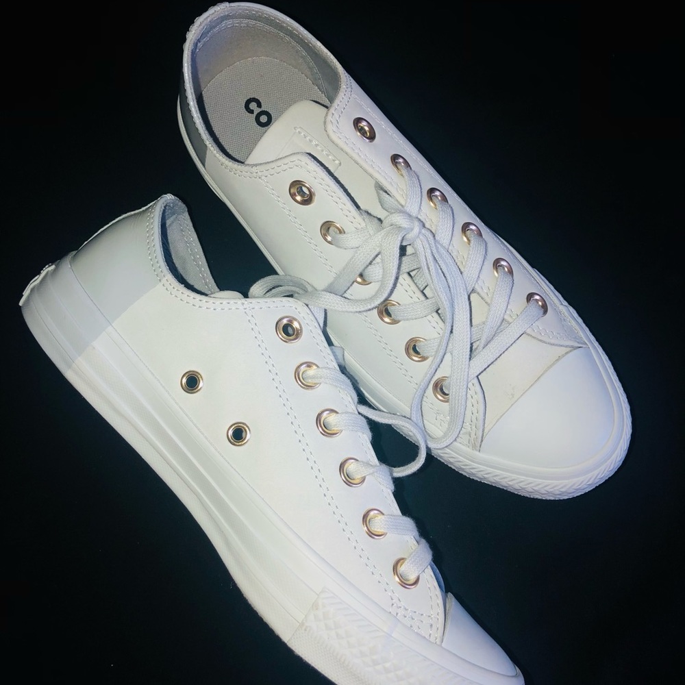 Platinum two shade low converse brand new